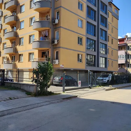 Happy Apartment&free Breakfast - Mladost * Sofía