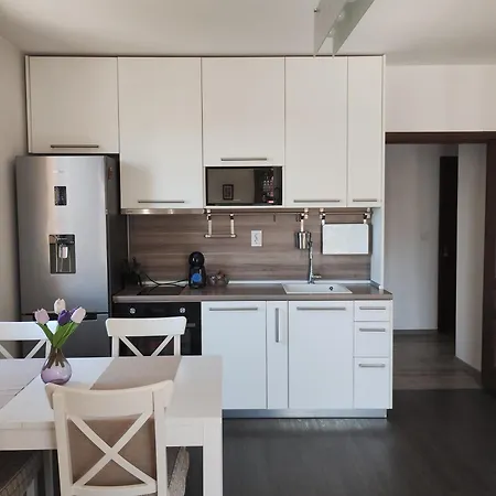 Happy & Free Breakfast - Mladost Apartman Szófia