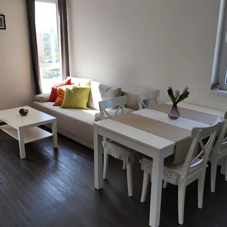 Happy & Free Breakfast - Mladost Apartman *
