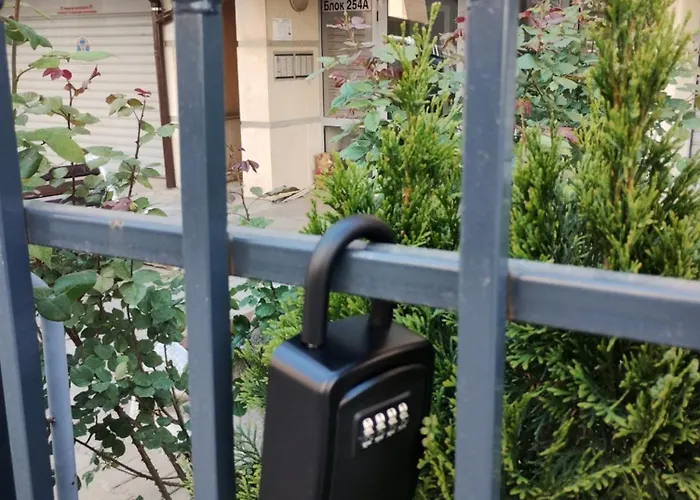 Apartment Happy & Free Breakfast - Mladost Sofia